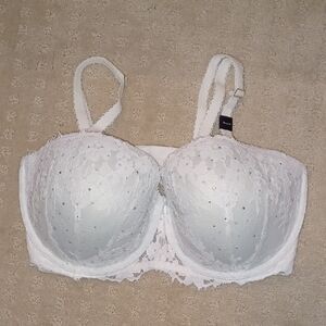 NWT Elegant White Lace Bra